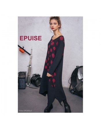 Longue robe noire pois rouges